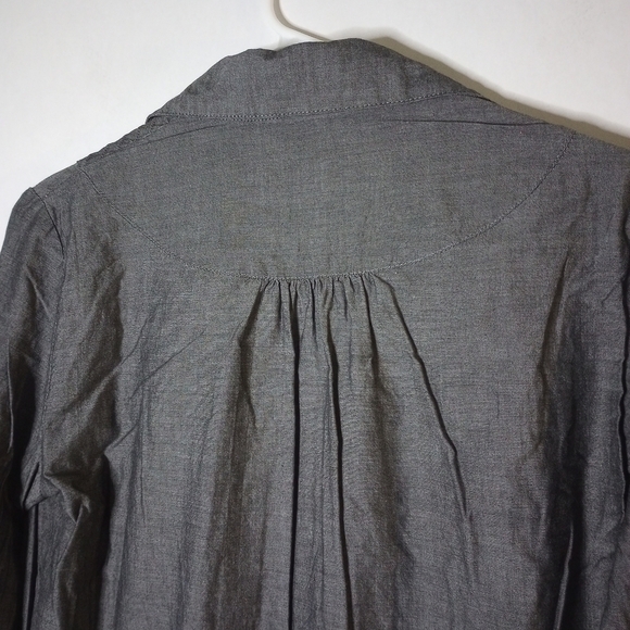 Industry 212 grey button up size medium - Picture 7 of 8